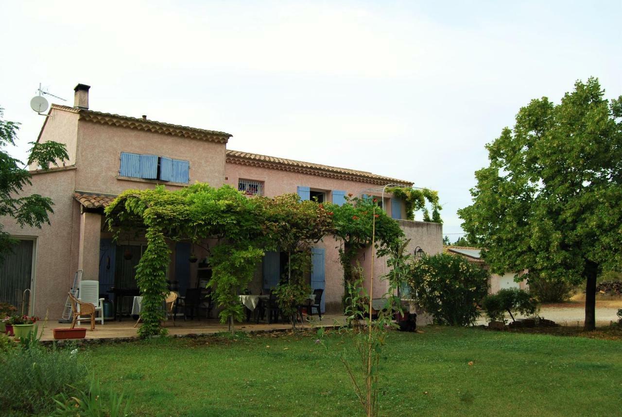 L'Oustau Dei Sol Apartamento Monteux Exterior foto